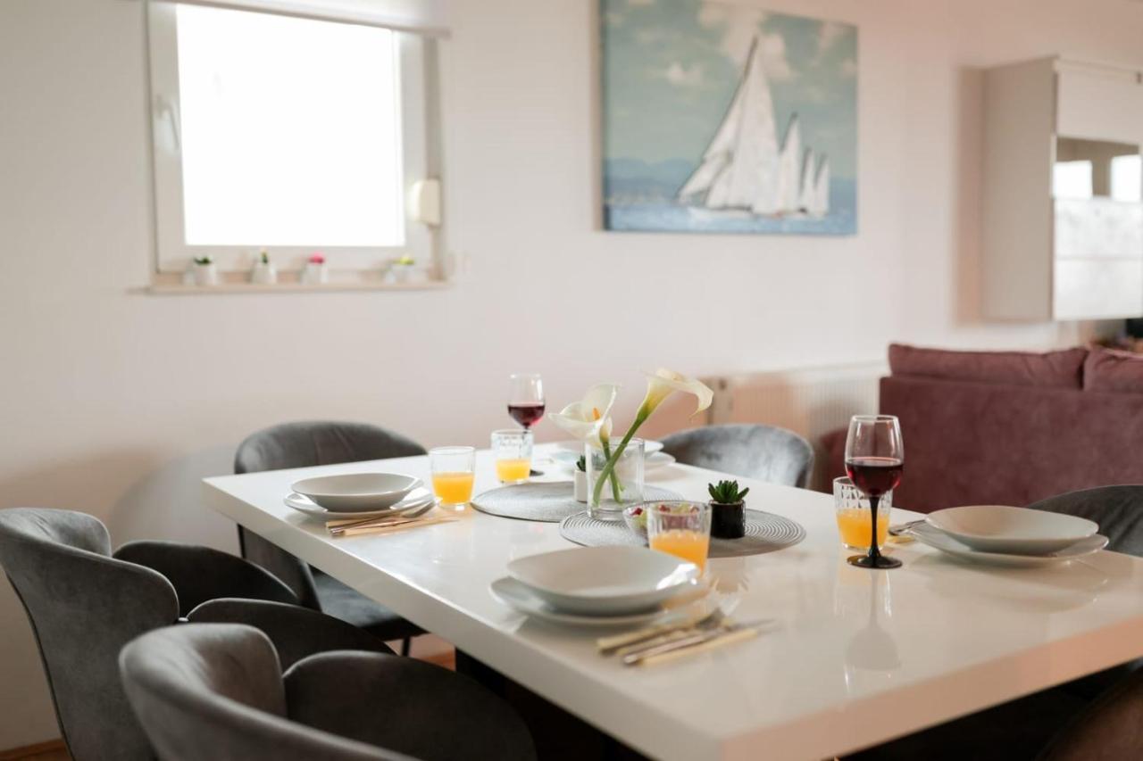 Apartman Nika Sa Jacuzzijem Задар Екстериор снимка