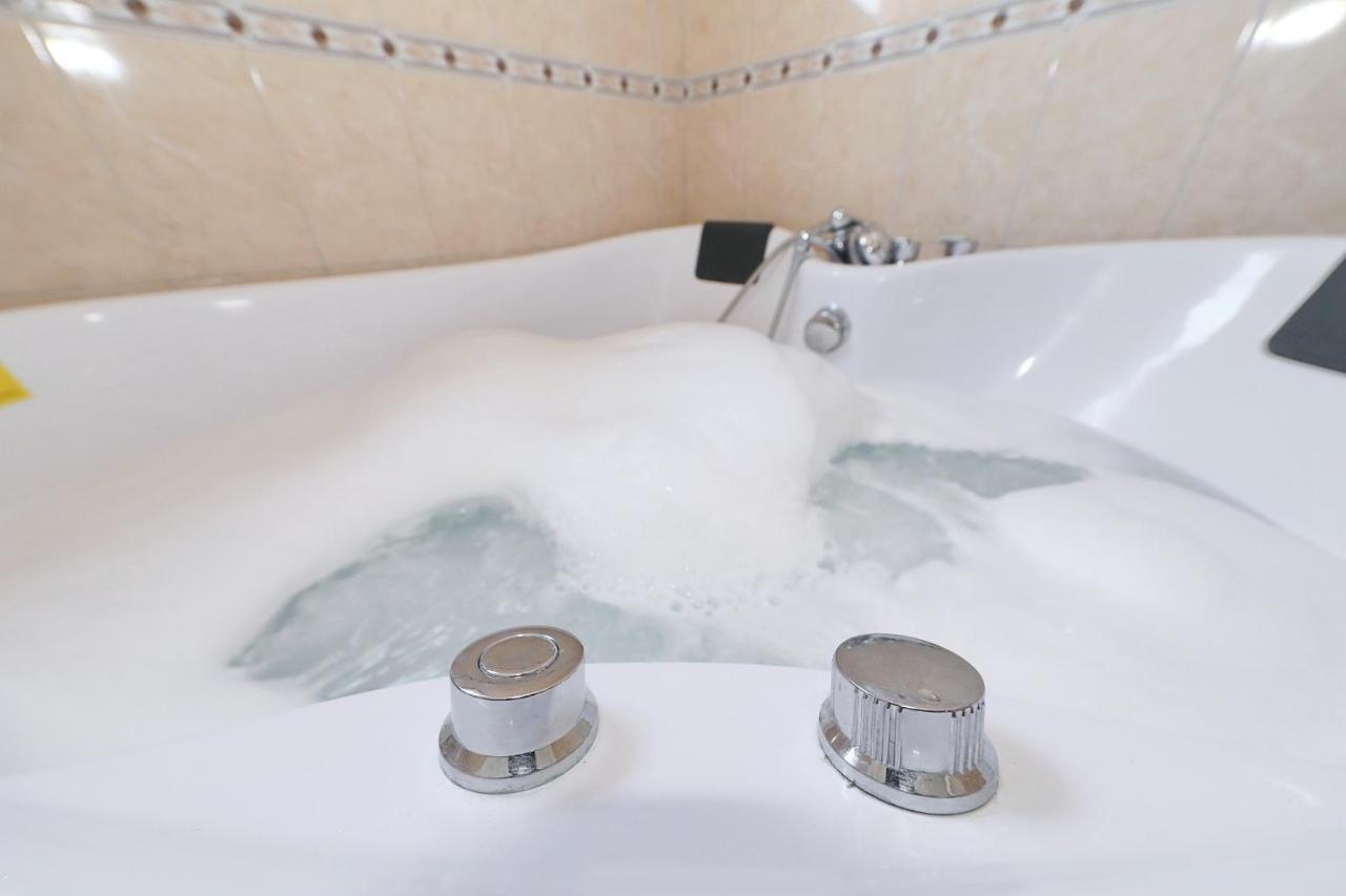 Apartman Nika Sa Jacuzzijem Задар Екстериор снимка